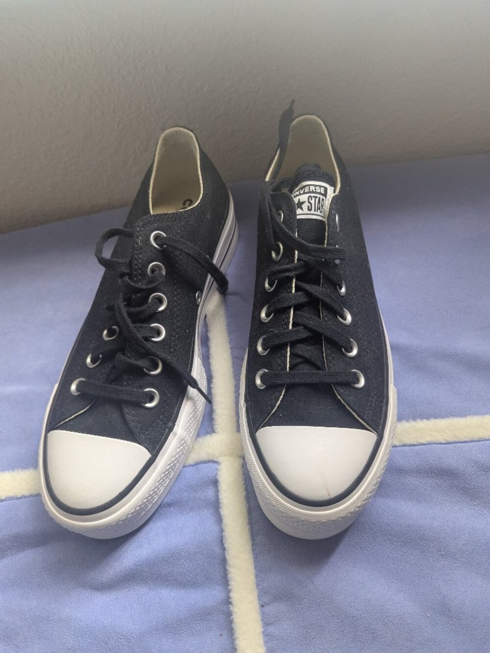 Women's Converse Chucks